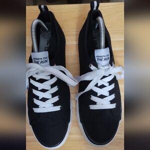 Kenneth Cole New York Womens's The Run Canvas Lace-Up Sneakers